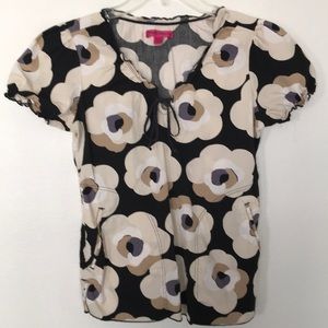 BEYOND SCRUBS NURSE SCRUB TOP W/ POCKETS BROWN & CREAM SIZE XS GREAT CONDITION!